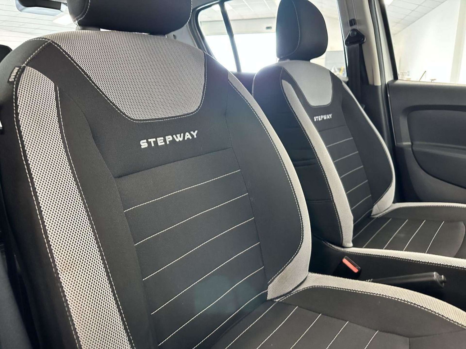 Used Dacia Sandero Stepway 2021 for sale - 77149524: Photo 27