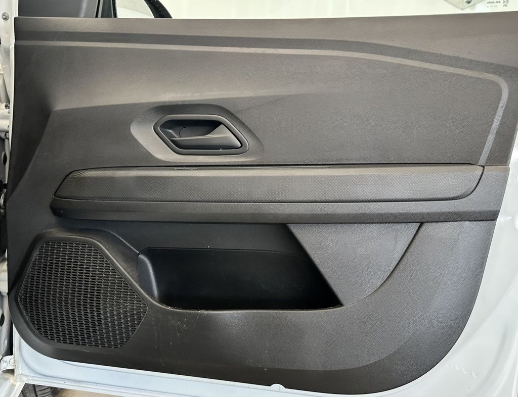 Used Dacia Sandero 2022 for sale - 76672263: Photo 32