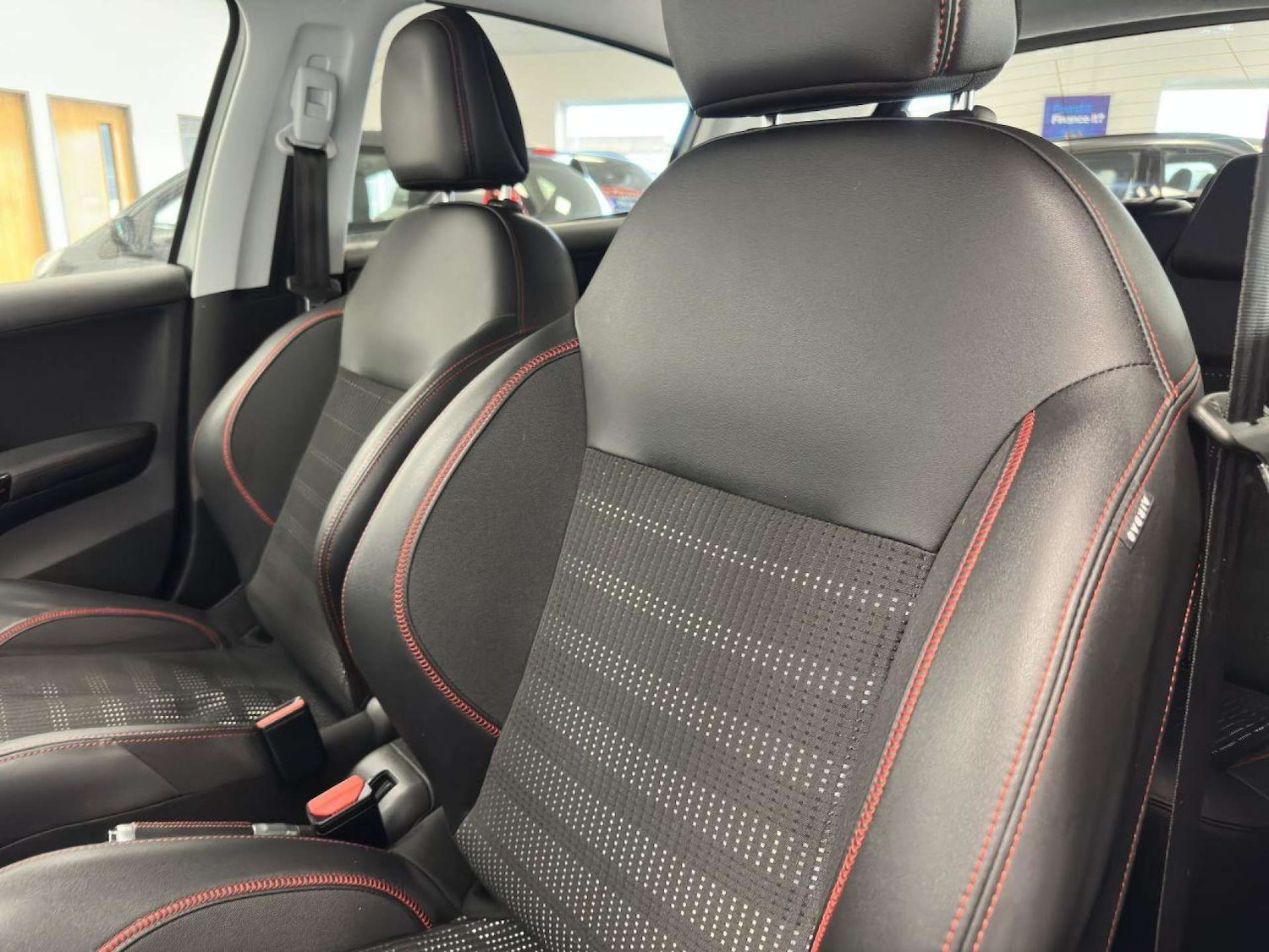 Used Peugeot 208 2019 for sale - 77149523: Photo 15