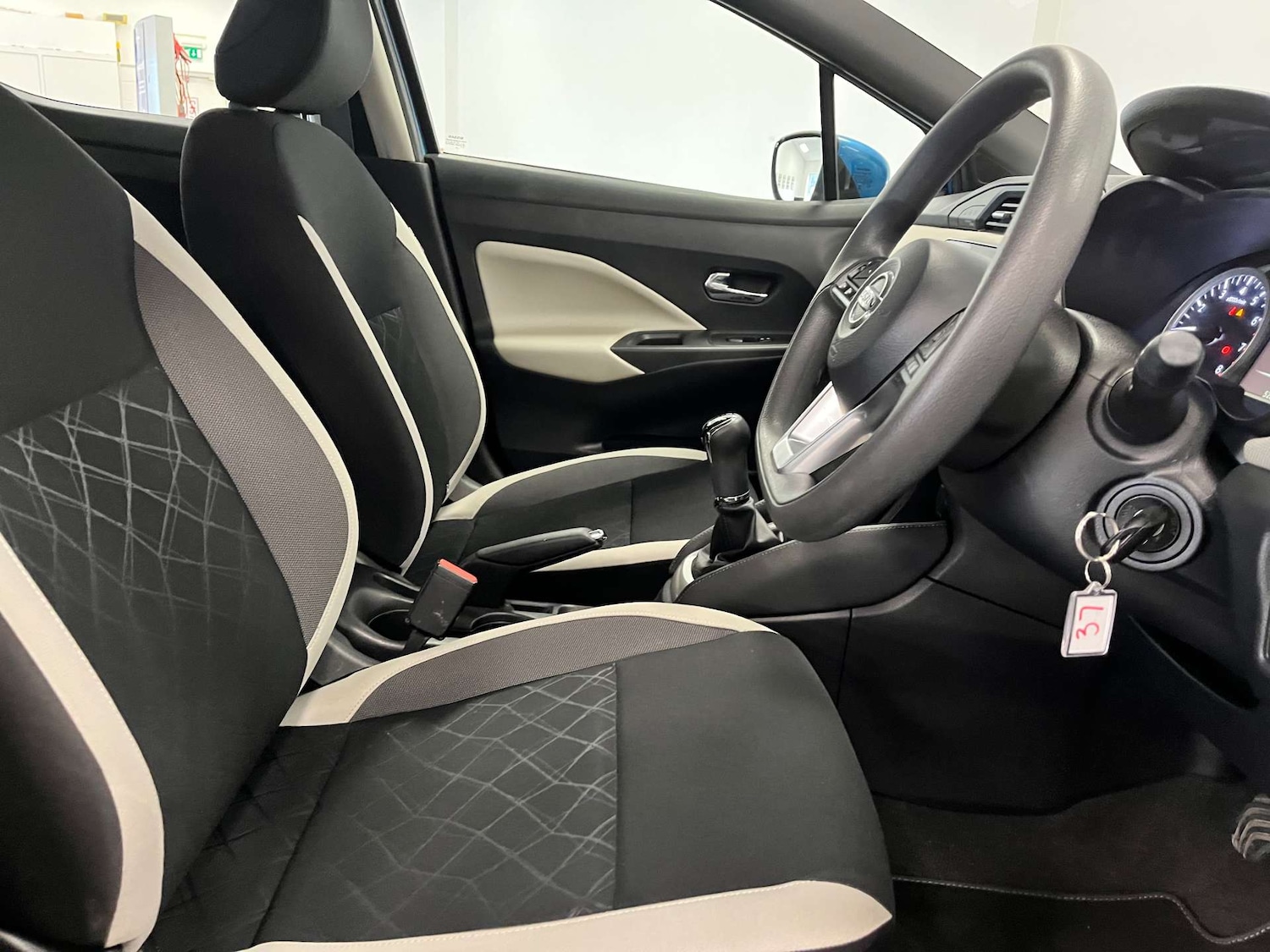 Used Nissan Micra 2017 for sale - 77149504: Photo 28