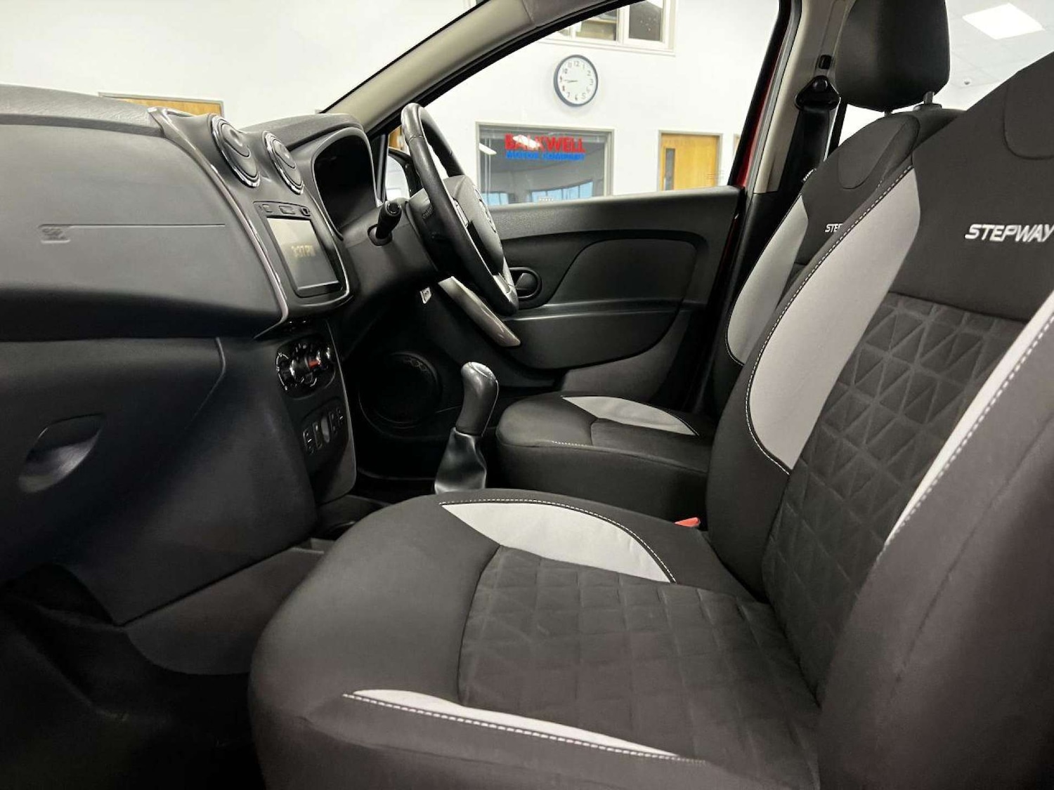 Used Dacia Sandero Stepway 2015 for sale - 77149534: Photo 14