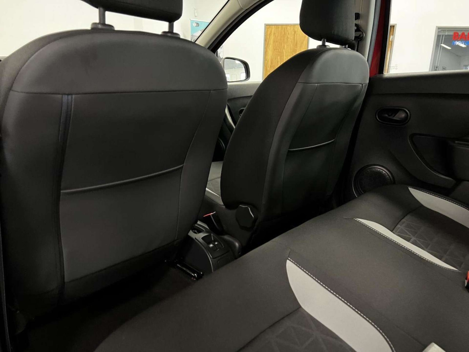 Used Dacia Sandero Stepway 2015 for sale - 77149534: Photo 18