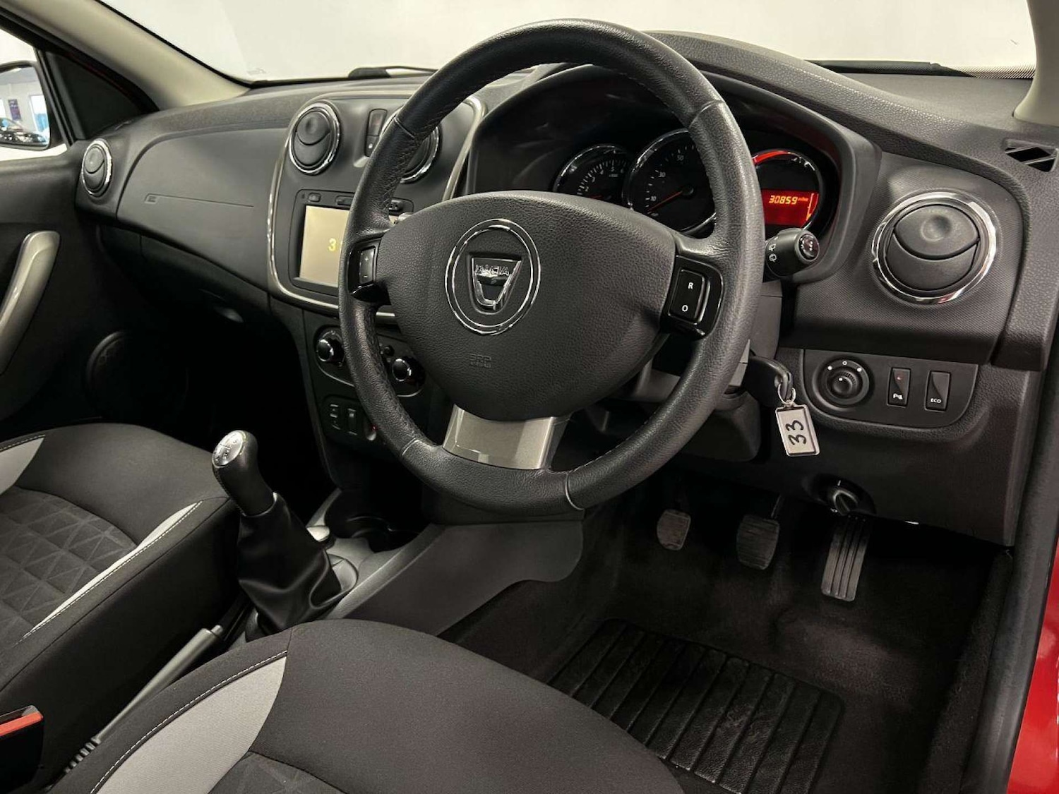 Used Dacia Sandero Stepway 2015 for sale - 77149534: Photo 30