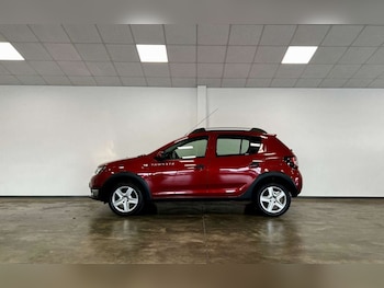 Used Dacia Sandero Stepway 2015 for sale - 77149534: Photo