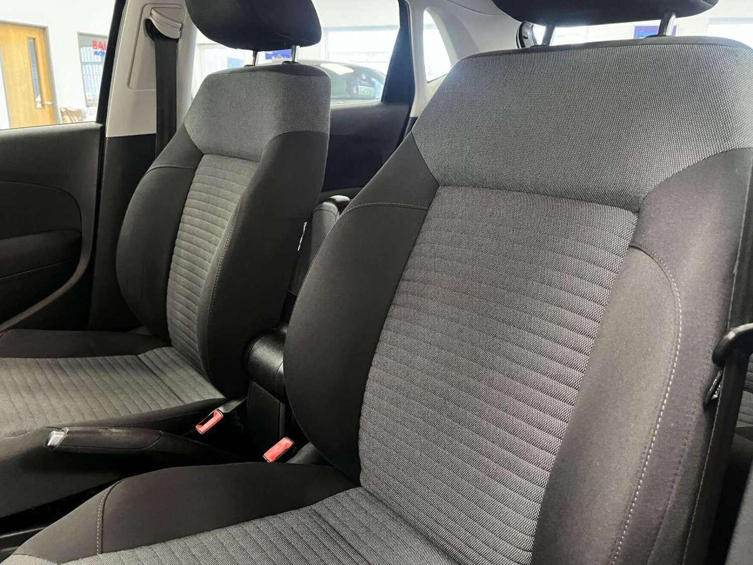 Used Volkswagen Polo 2010 for sale - 77149507: Photo 15