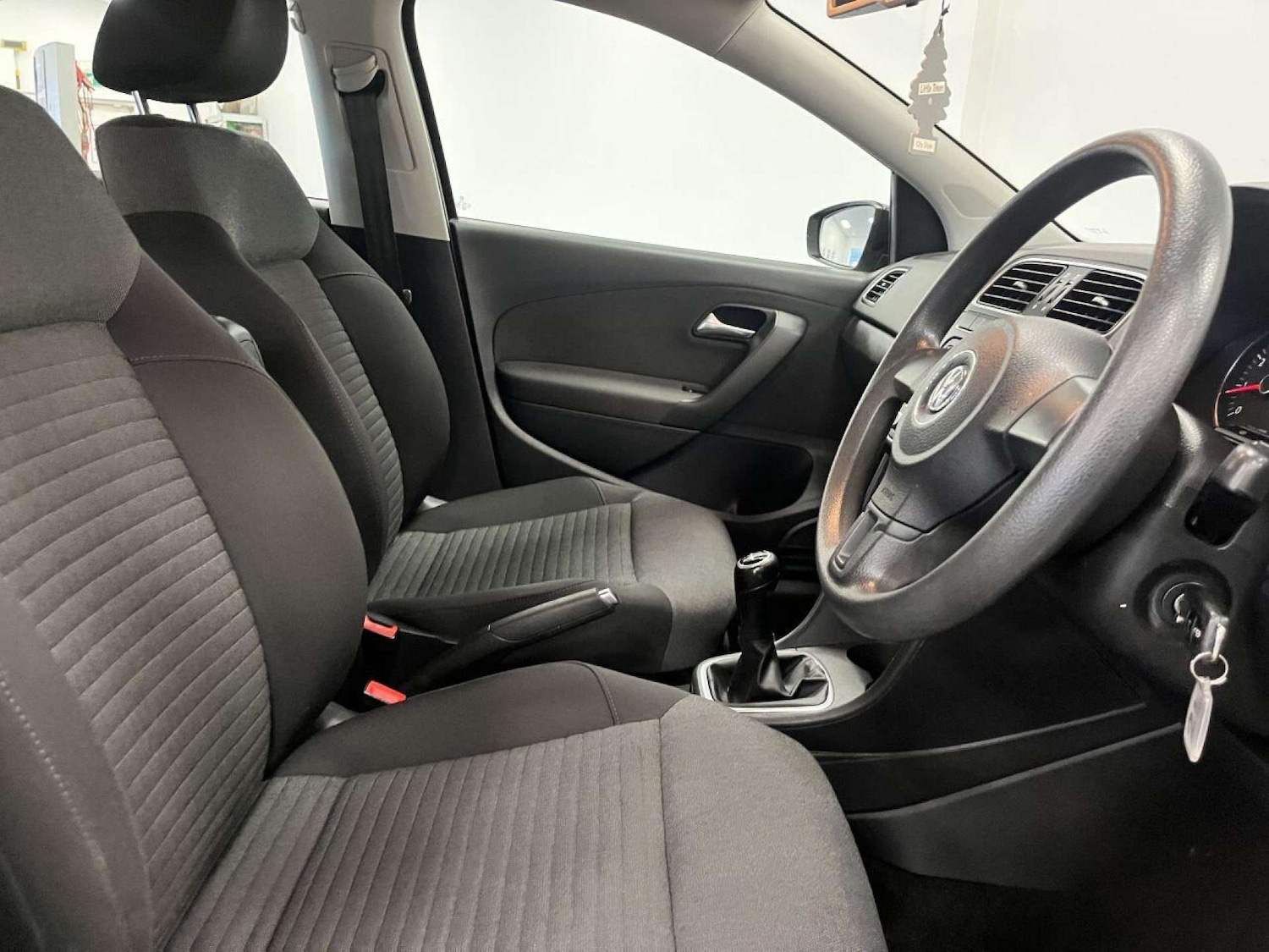 Used Volkswagen Polo 2010 for sale - 77149507: Photo 30