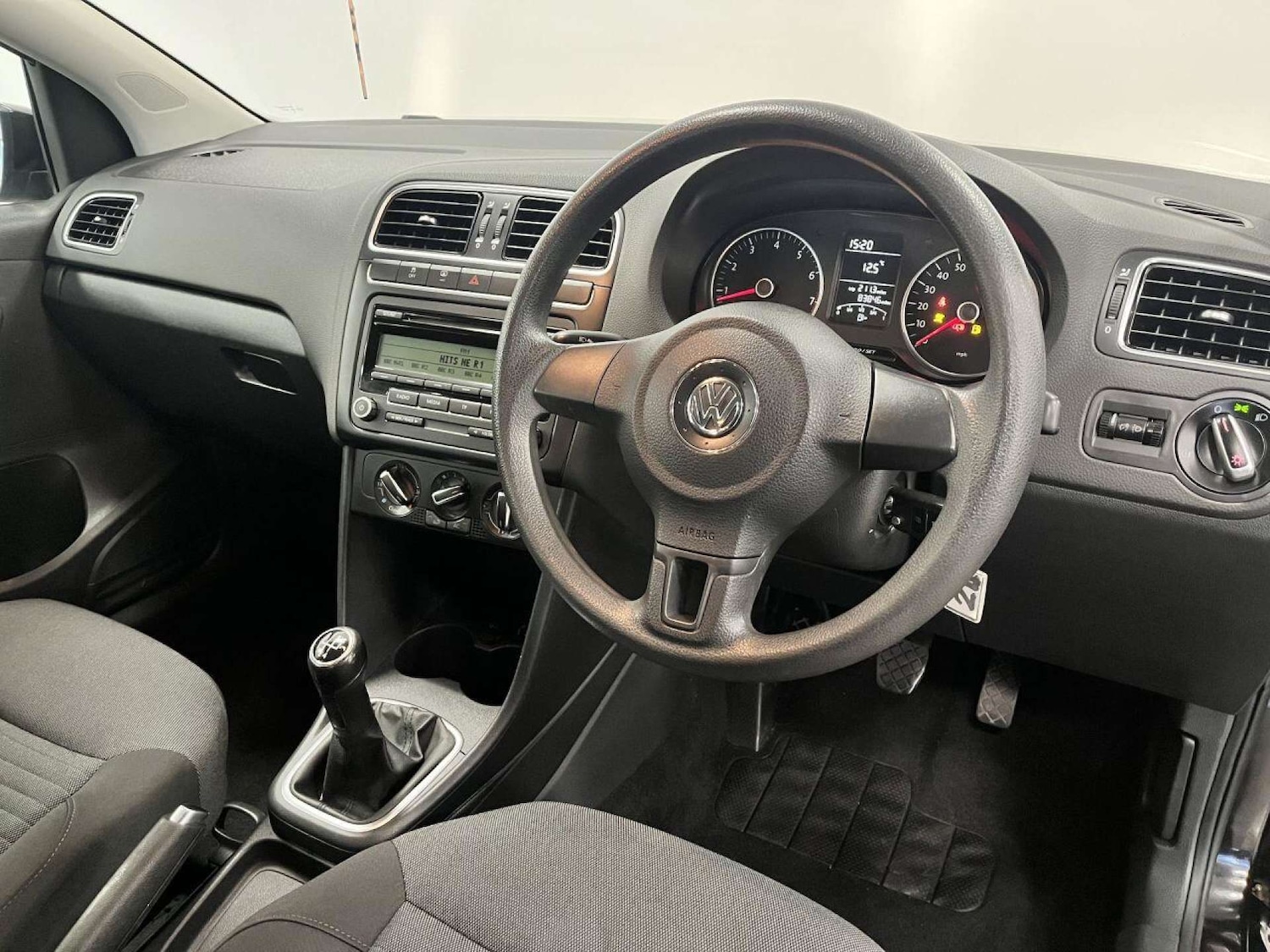 Used Volkswagen Polo 2010 for sale - 77149507: Photo 31