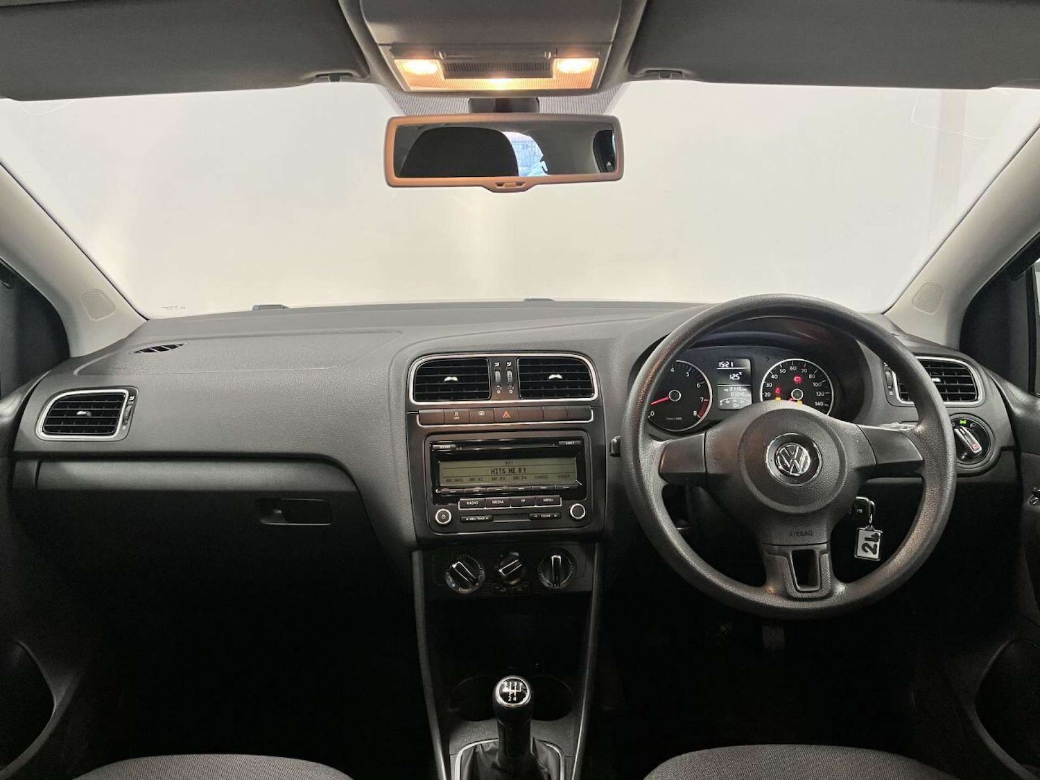 Used Volkswagen Polo 2010 for sale - 77149507: Photo 34