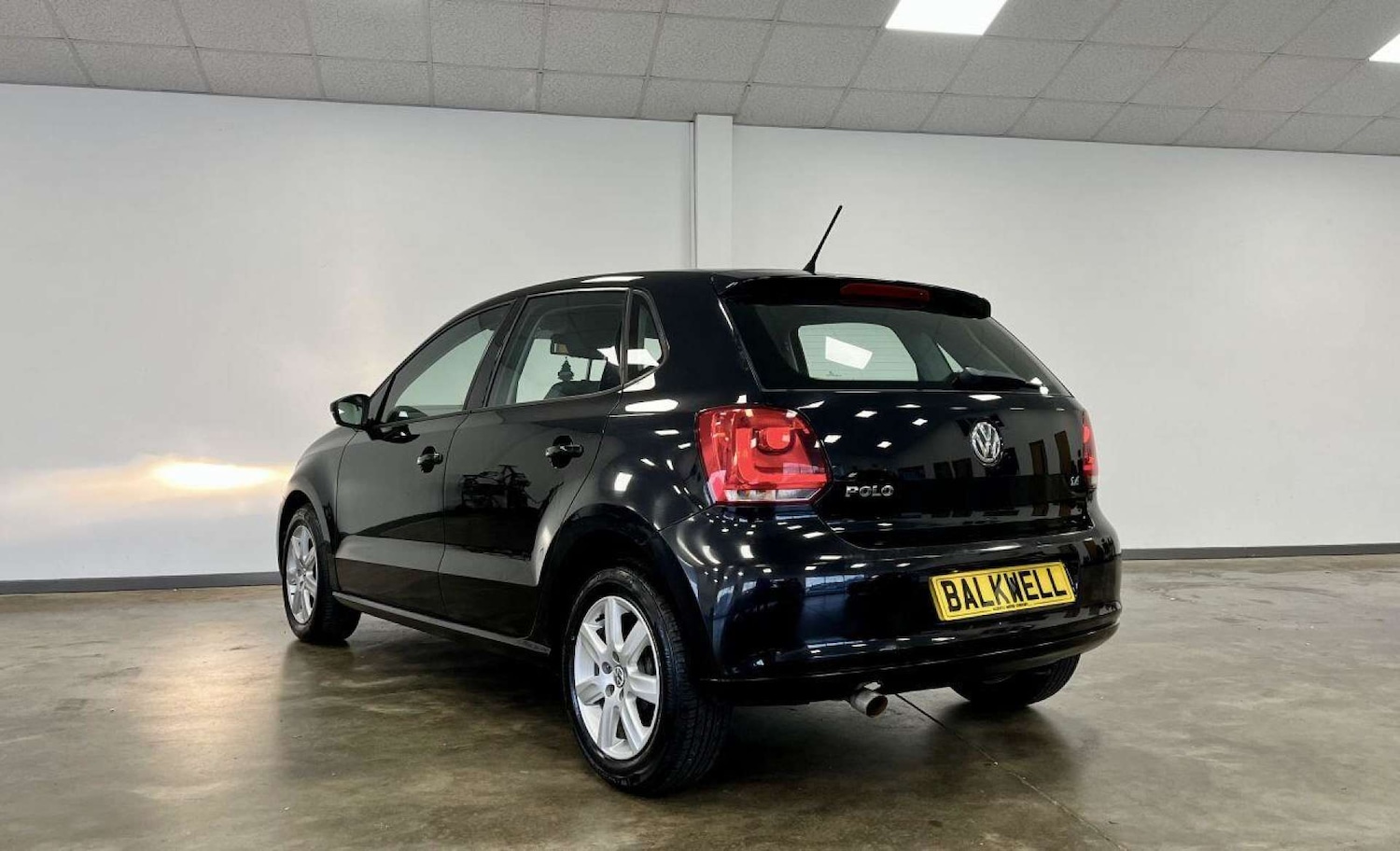 Used Volkswagen Polo 2010 for sale - 77149507: Photo 4