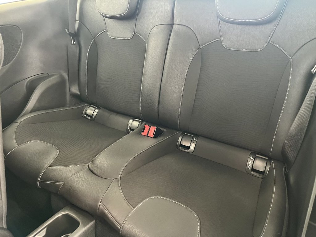 Used Vauxhall ADAM 2018 for sale - 76672264: Photo 16