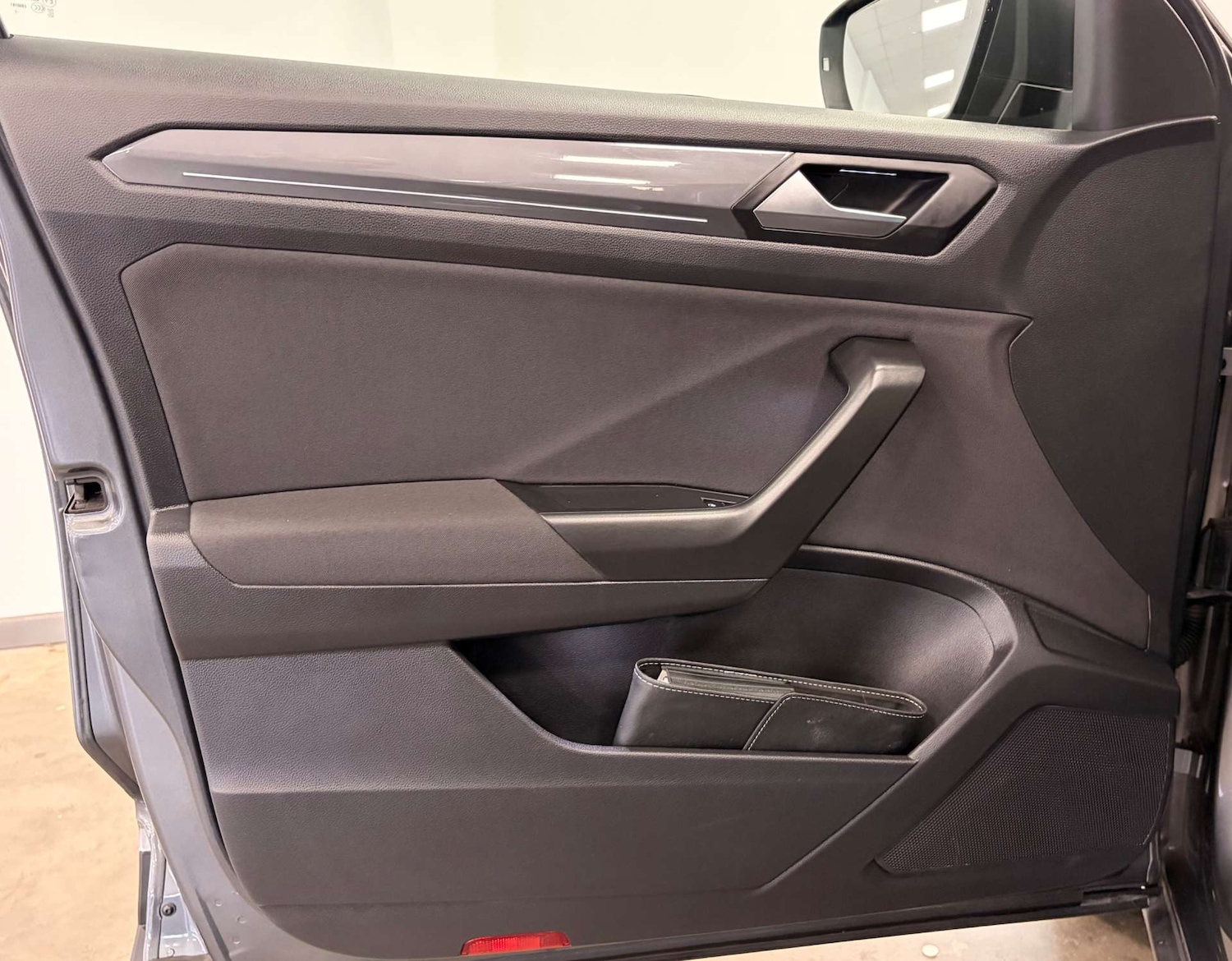 Used Volkswagen T-Roc 2021 for sale - 77149520: Photo 11