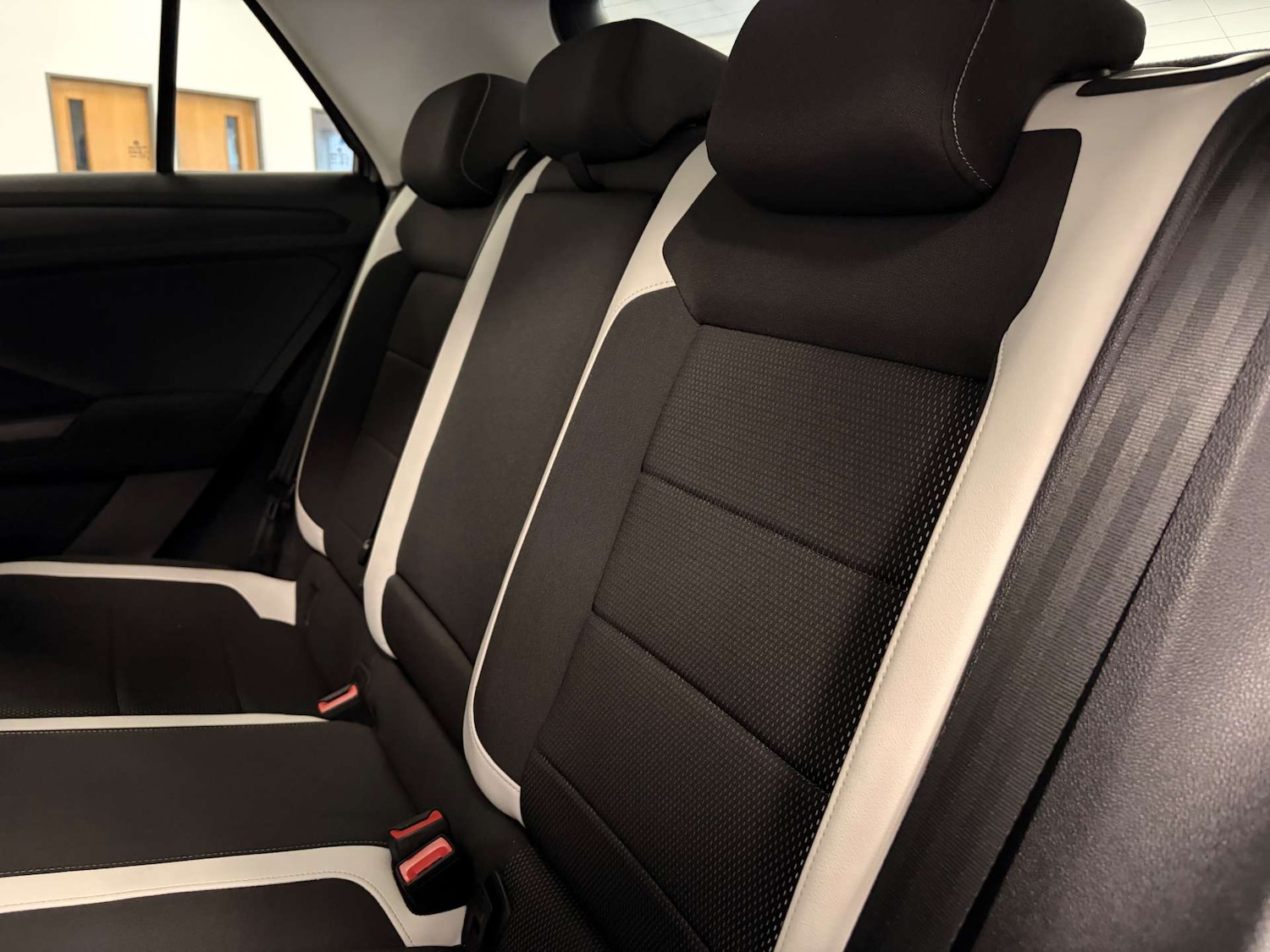 Used Volkswagen T-Roc 2021 for sale - 77149520: Photo 19