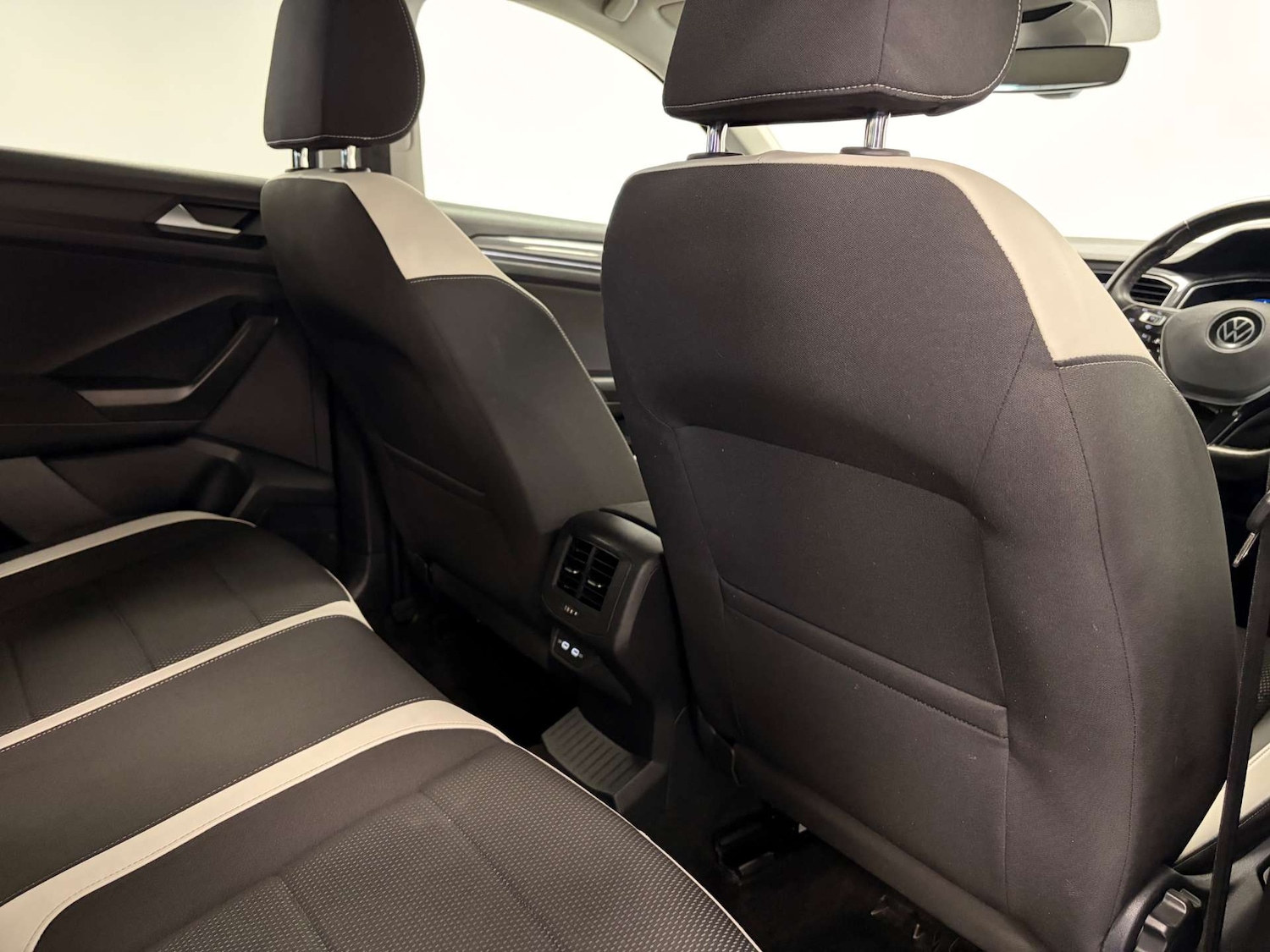 Used Volkswagen T-Roc 2021 for sale - 77149520: Photo 24