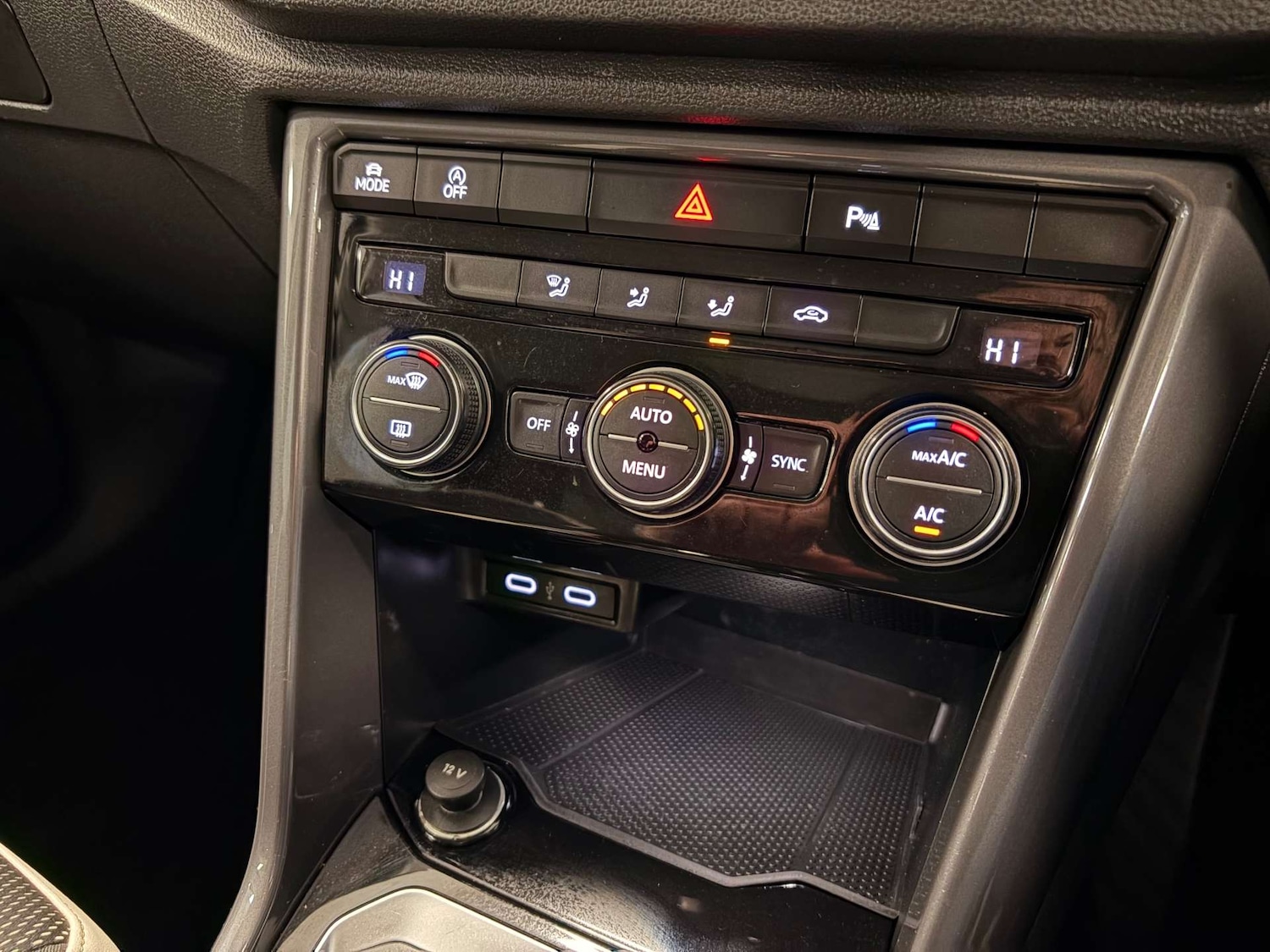 Used Volkswagen T-Roc 2021 for sale - 77149520: Photo 39