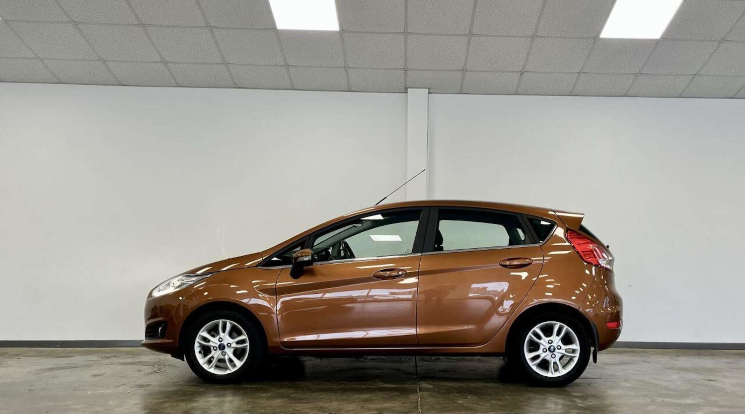 Used Ford Fiesta 2016 for sale - 77149505: Photo 2