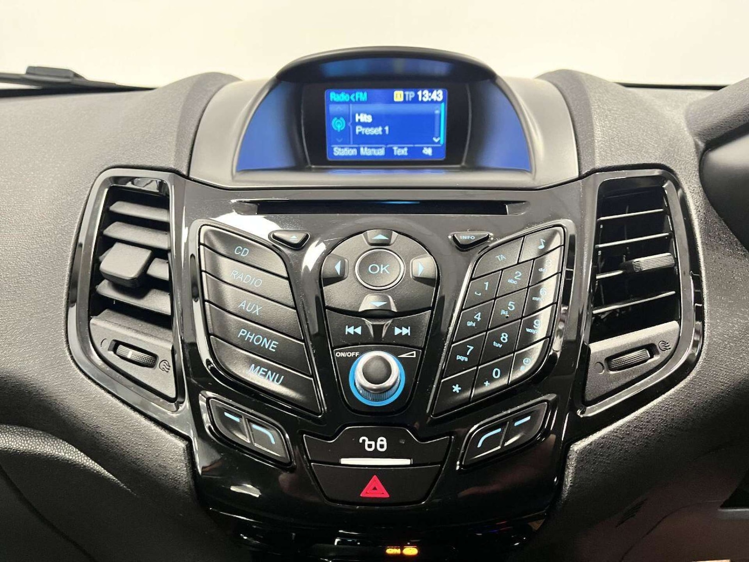 Used Ford Fiesta 2016 for sale - 77149505: Photo 36