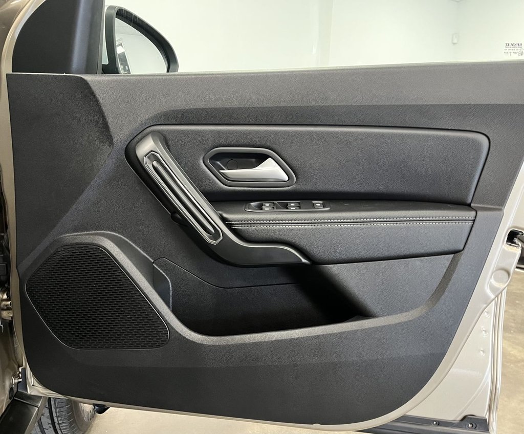 Used Dacia Duster 2018 for sale - 76672266: Photo 32