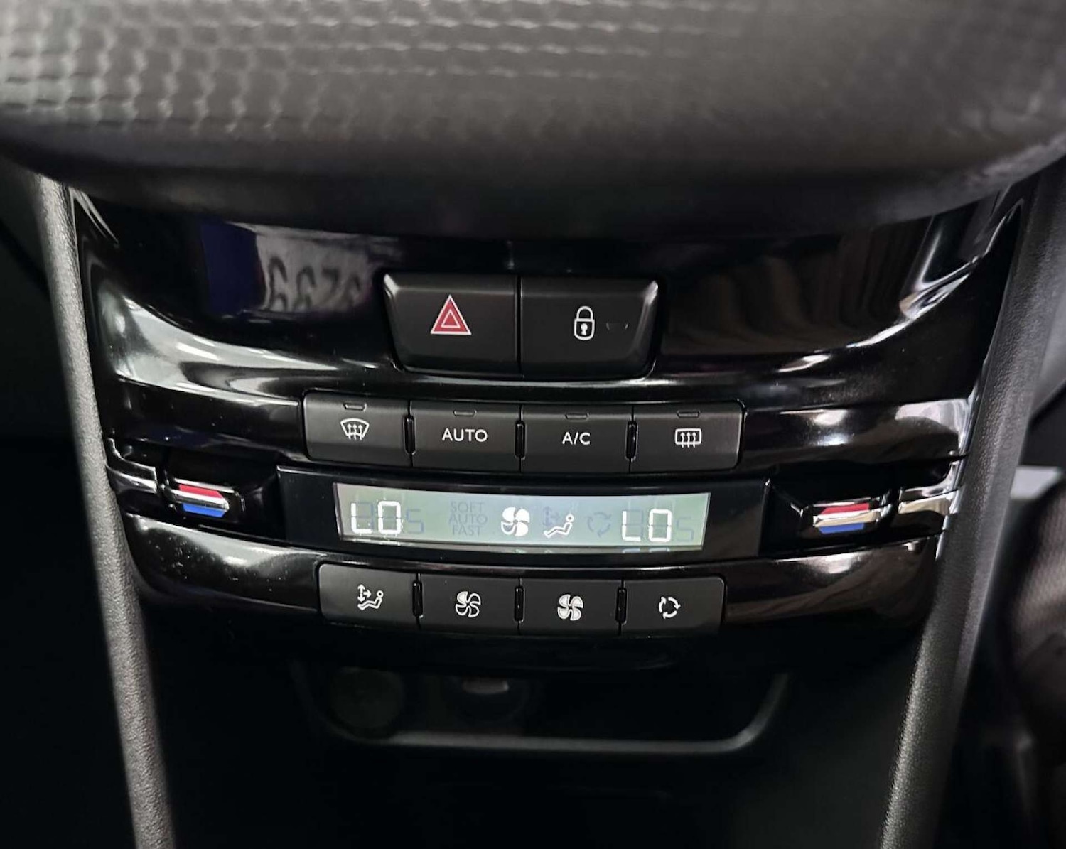 Used Peugeot 2008 2019 for sale - 77283196: Photo 37