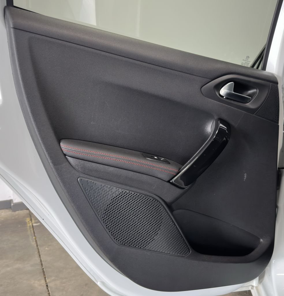 Used Peugeot 208 2019 for sale - 76672254: Photo 17