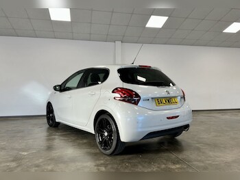 Used Peugeot 208 2019 for sale - 76672254: Photo