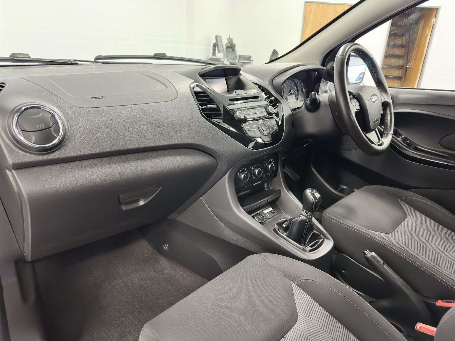 Used Ford Ka+ 2017 for sale - 77149516: Photo 12