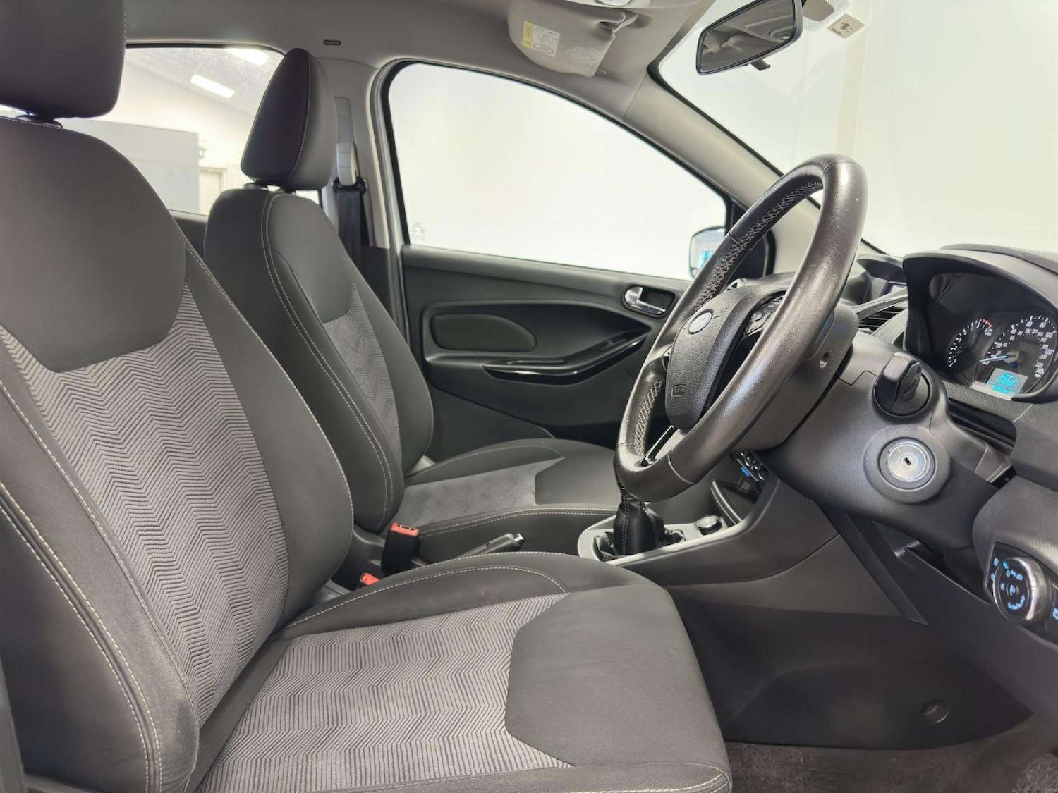 Used Ford Ka+ 2017 for sale - 77149516: Photo 28