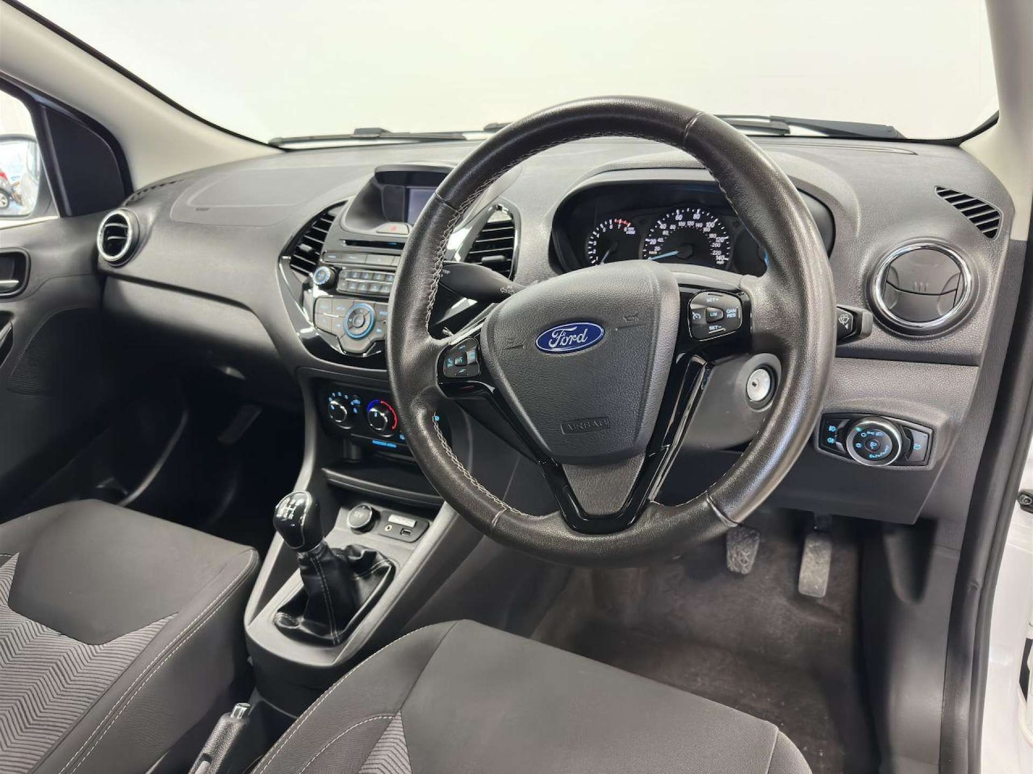 Used Ford Ka+ 2017 for sale - 77149516: Photo 29