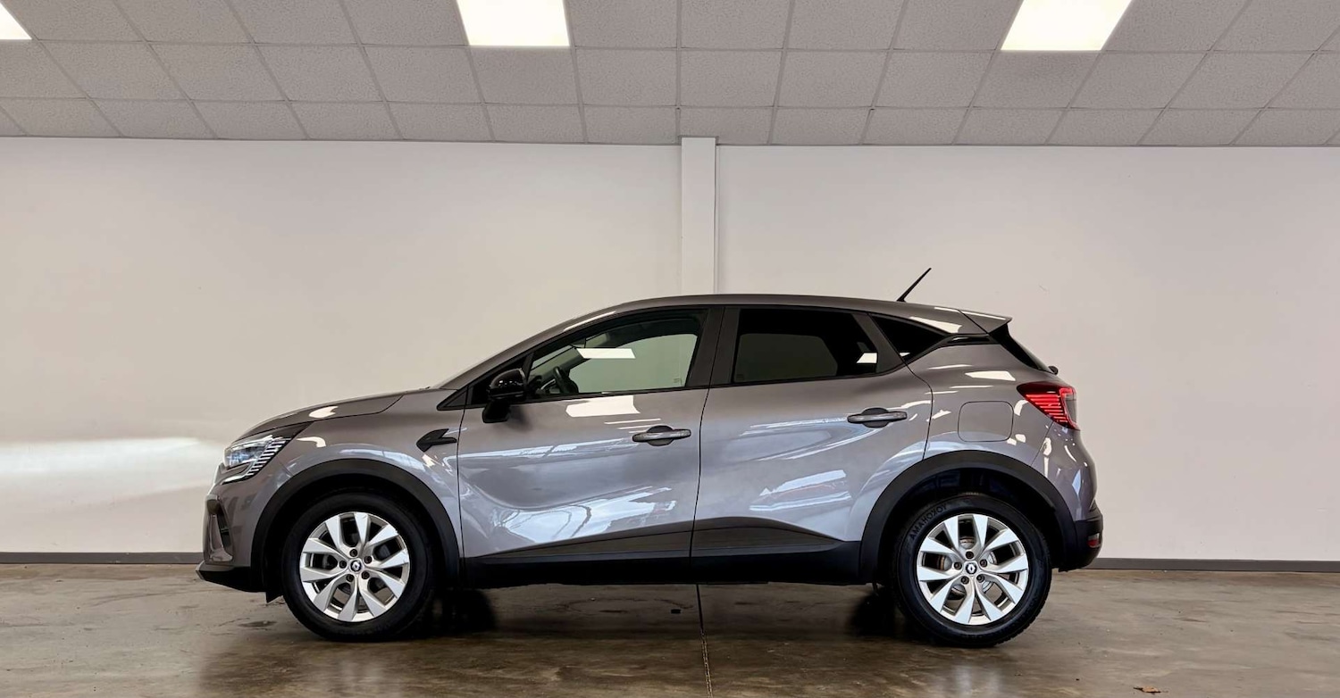 Used Renault Captur 2022 for sale - 77149530: Photo 2
