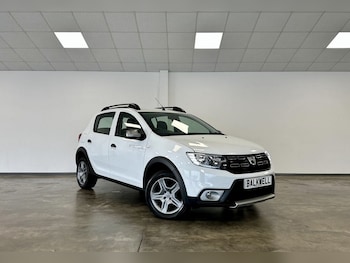 Used Dacia Sandero Stepway 2017 for sale - 76672268: Photo