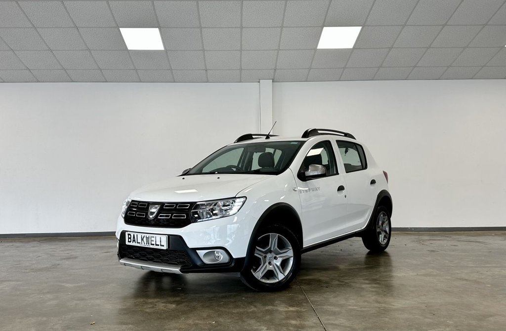 Used Dacia Sandero Stepway 2017 for sale - 76672268: Photo 2