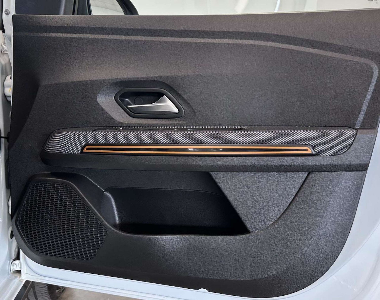 Used Dacia Sandero Stepway 2022 for sale - 77149503: Photo 30