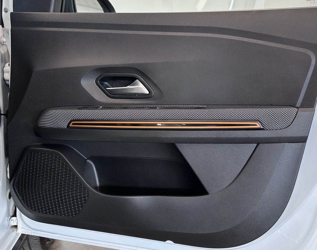 Used Dacia Sandero Stepway 2022 for sale - 76672258: Photo 32