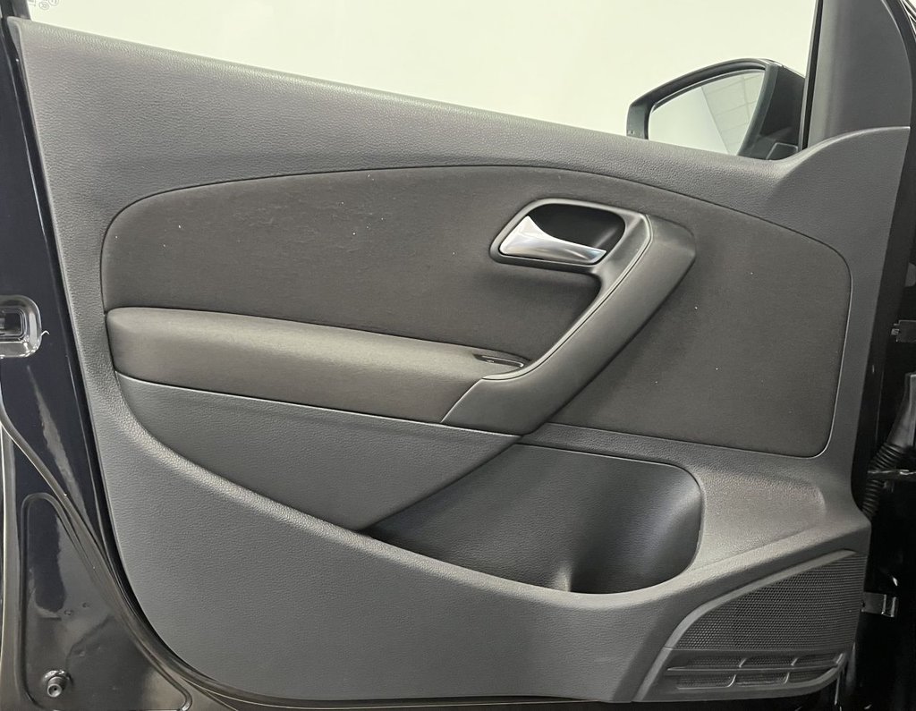 Used Volkswagen Polo 2010 for sale - 76686234: Photo 10