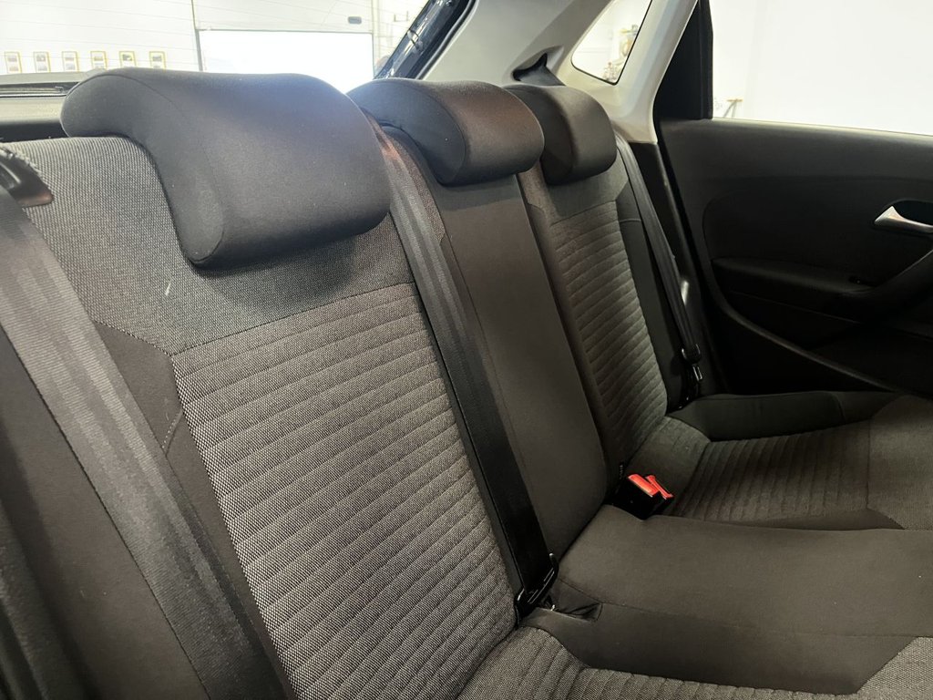 Used Volkswagen Polo 2010 for sale - 76686234: Photo 21