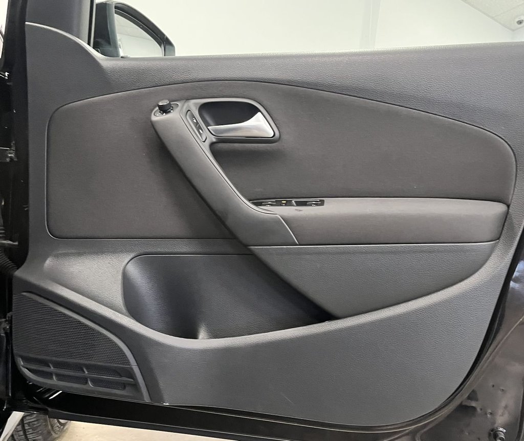 Used Volkswagen Polo 2010 for sale - 76686234: Photo 34