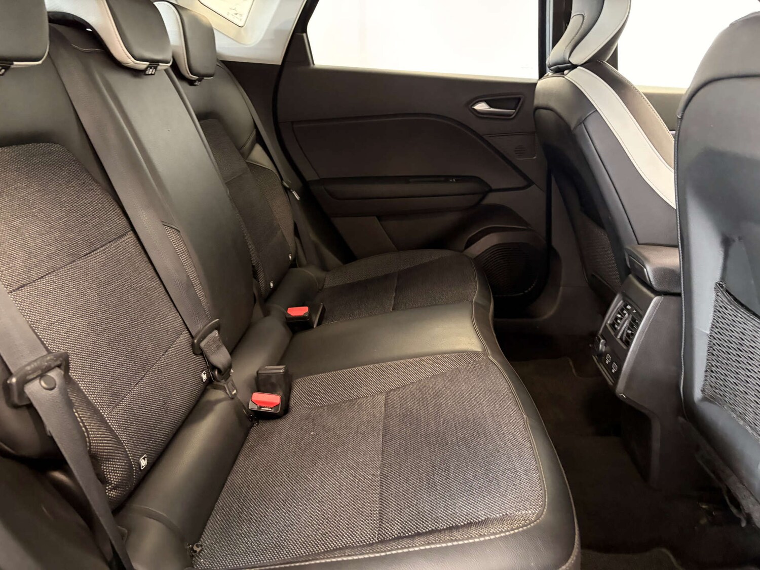 Used Renault Captur 2022 for sale - 77932008: Photo 24