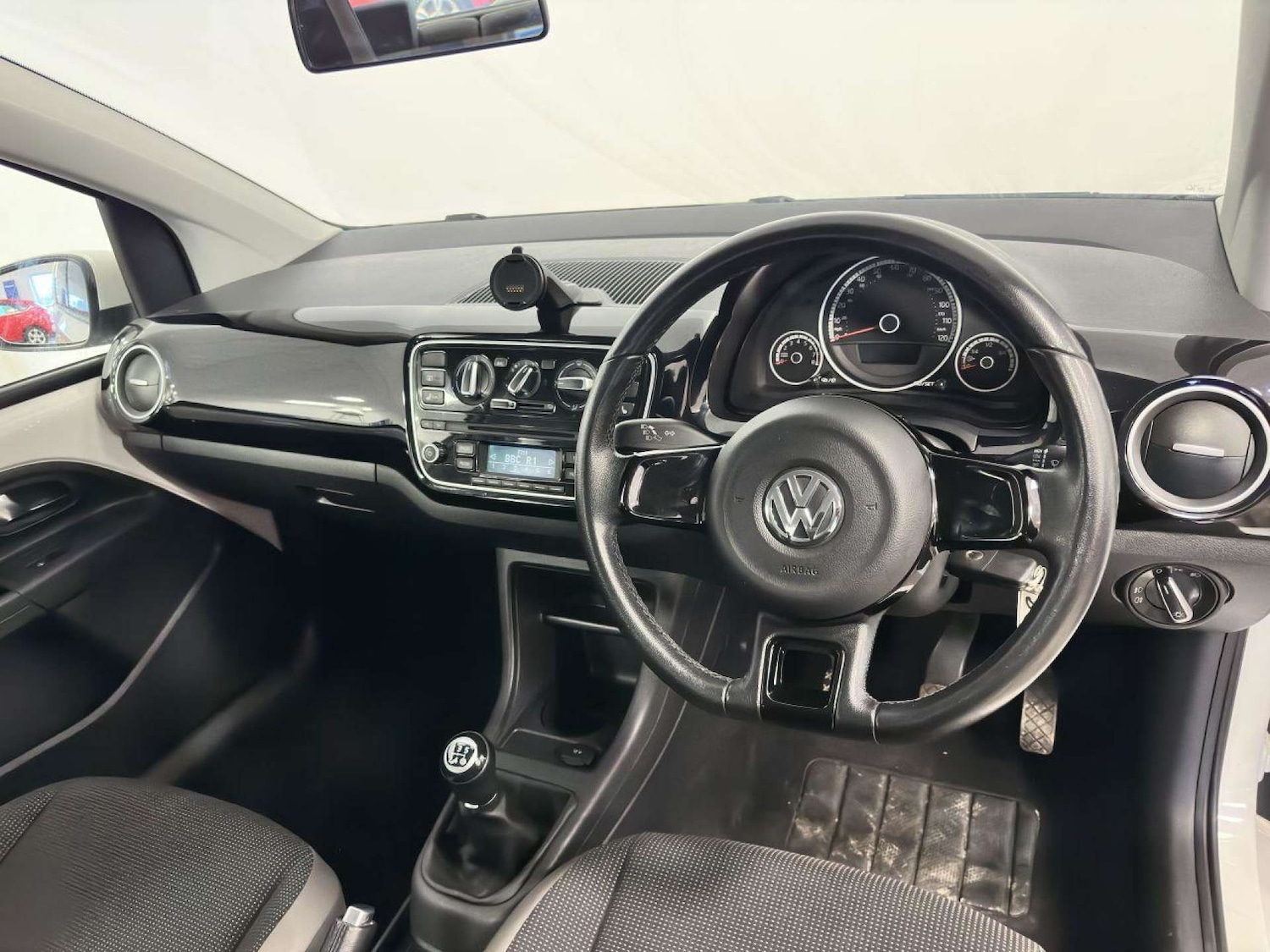 Used Volkswagen up! 2013 for sale - 77149512: Photo 29