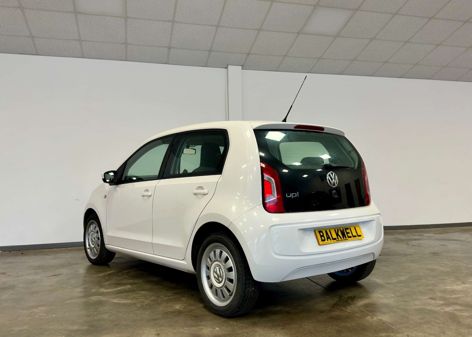 Used Volkswagen up! 2013 for sale - 77149512: Photo 4