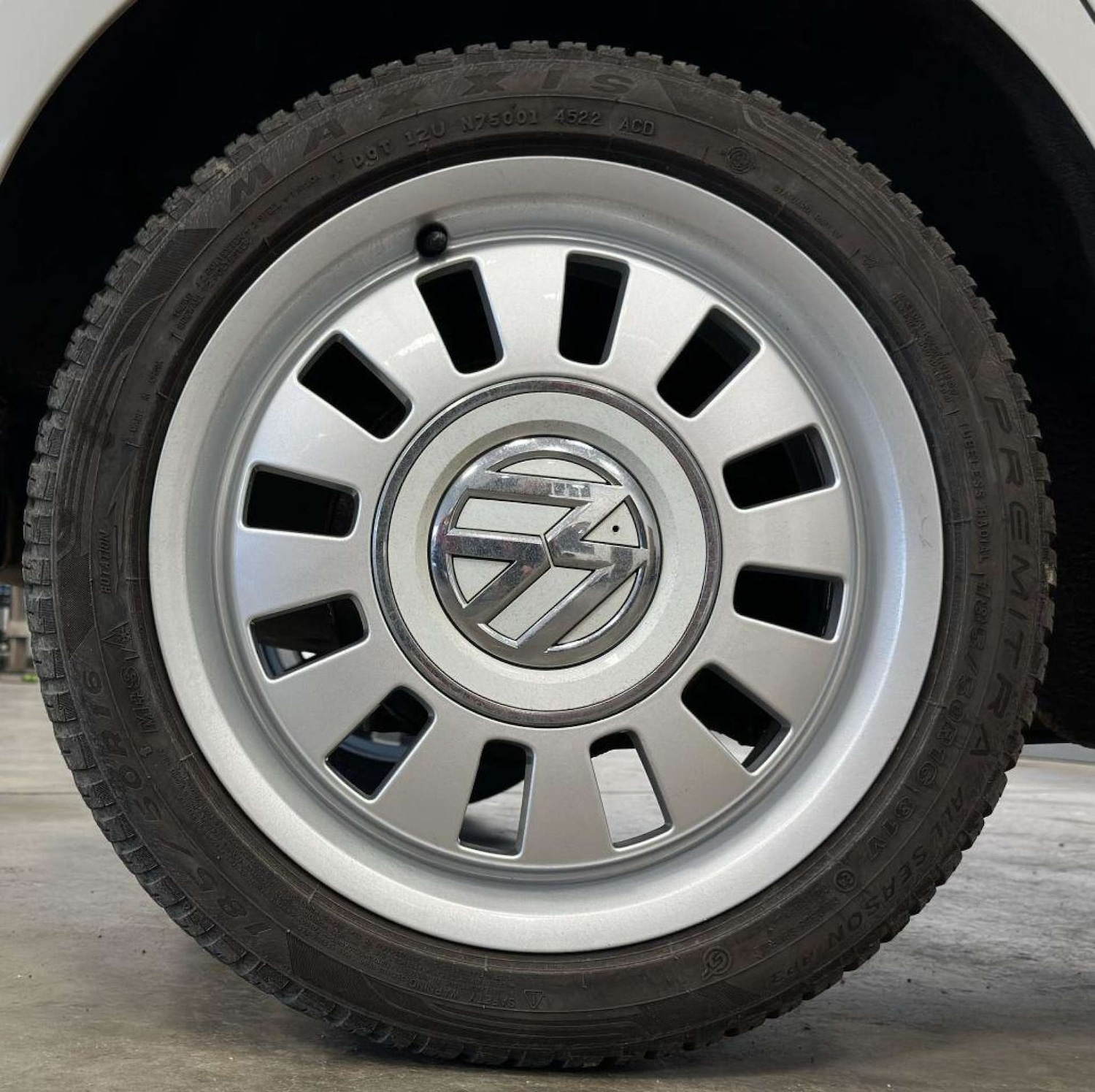 Used Volkswagen up! 2013 for sale - 77149512: Photo 40