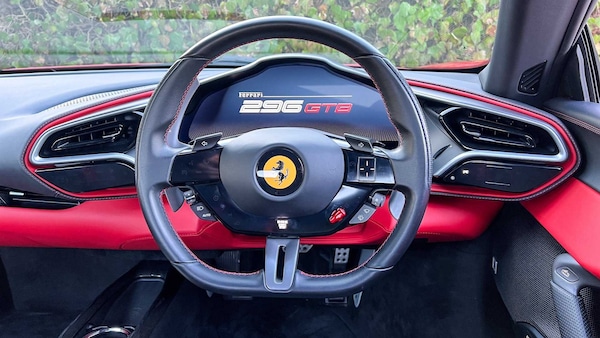 Used Ferrari 296 GTB 2022 for sale - 75249115: Photo 12