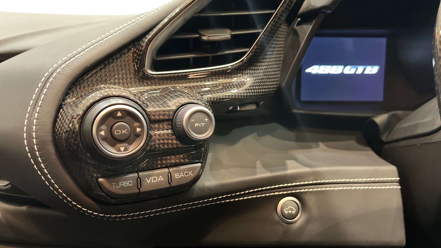 Used Ferrari 488 2018 for sale - 76875837: Photo 15