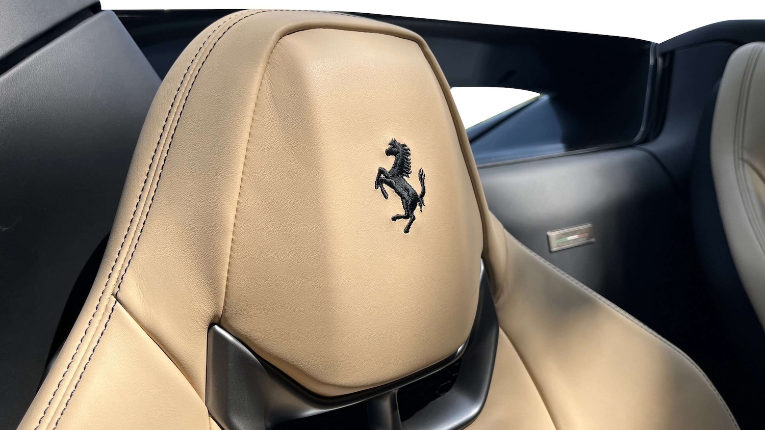 Used Ferrari 296 GTS for sale - 77257200: Photo 19