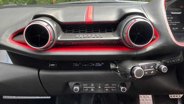 Used Ferrari 812 Superfast 2019 for sale - 75603855: Photo 15
