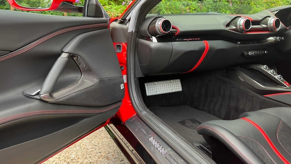 Used Ferrari 812 Superfast 2019 for sale - 75603855: Photo 22