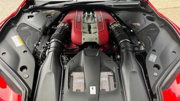 Used Ferrari 812 Superfast 2019 for sale - 75603855: Photo 30