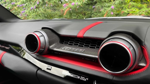 Used Ferrari 812 Superfast 2019 for sale - 75603855: Photo 34