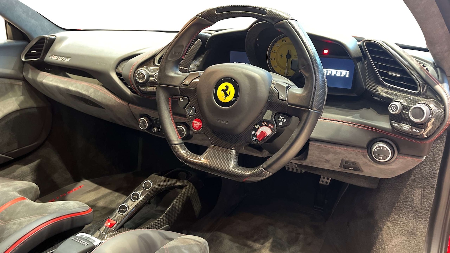 Used Ferrari 488 2017 for sale - 76842960: Photo 11