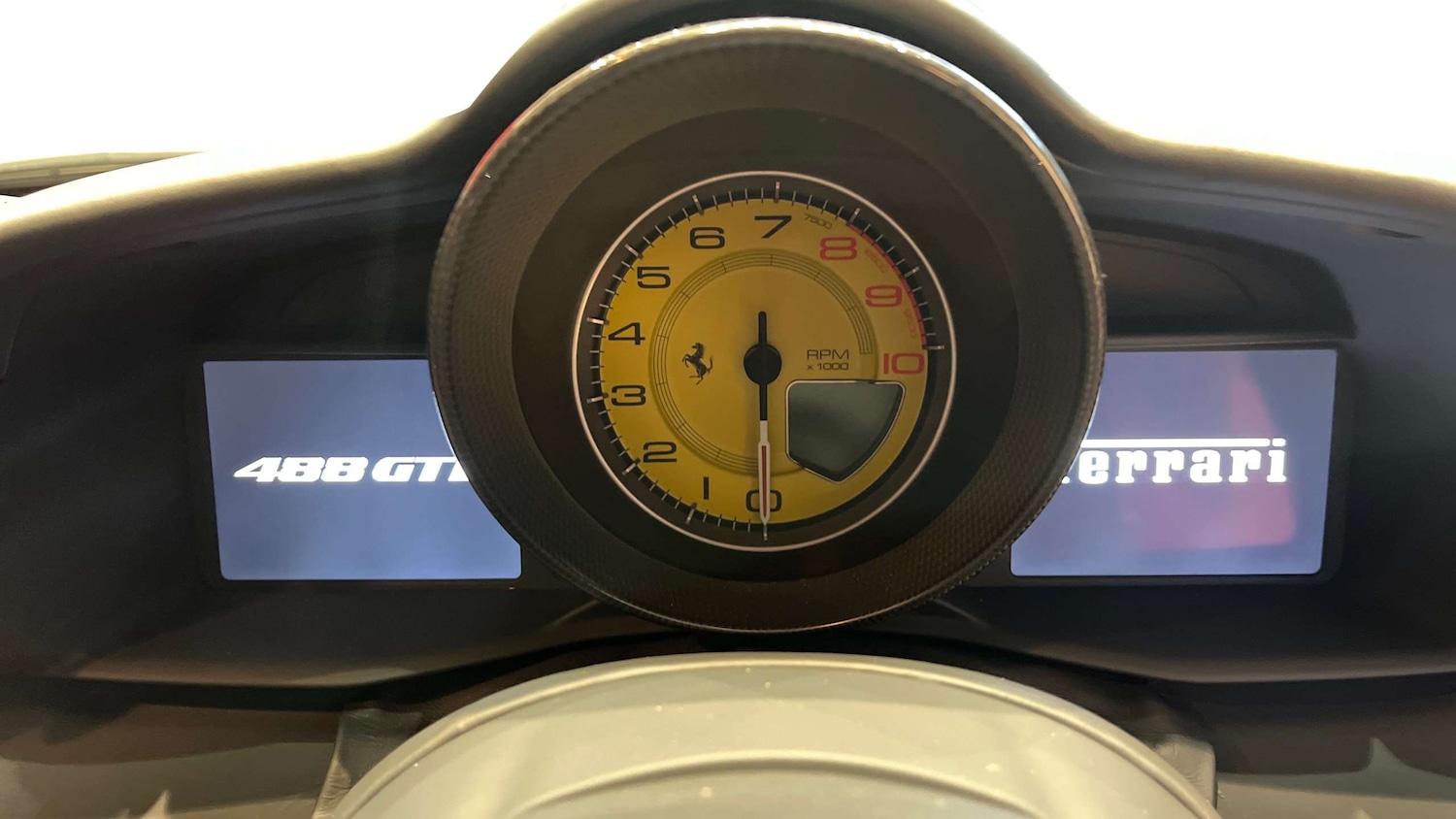 Used Ferrari 488 2017 for sale - 76842960: Photo 13