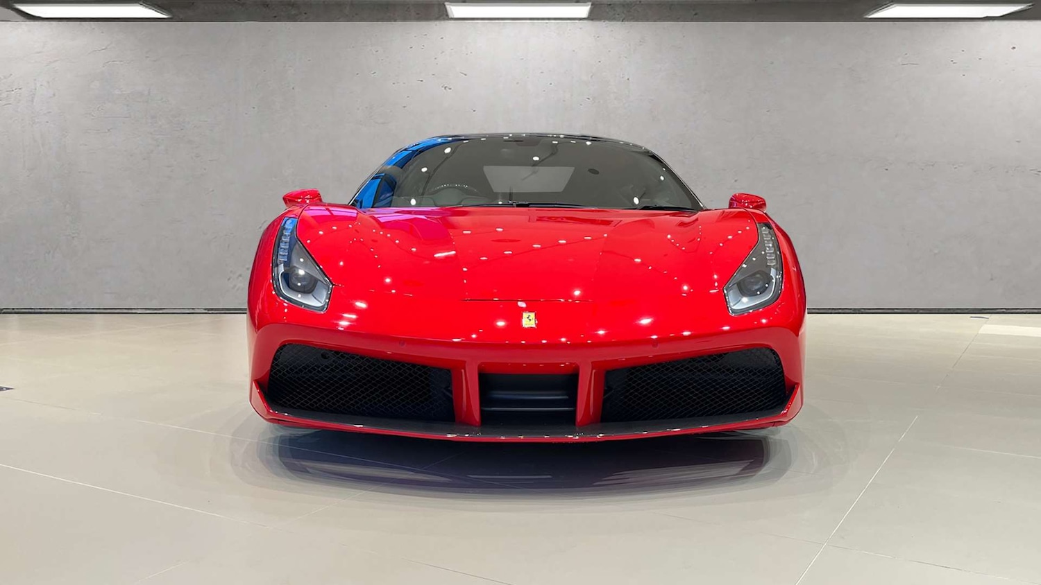 Used Ferrari 488 2017 for sale - 76842960: Photo 2