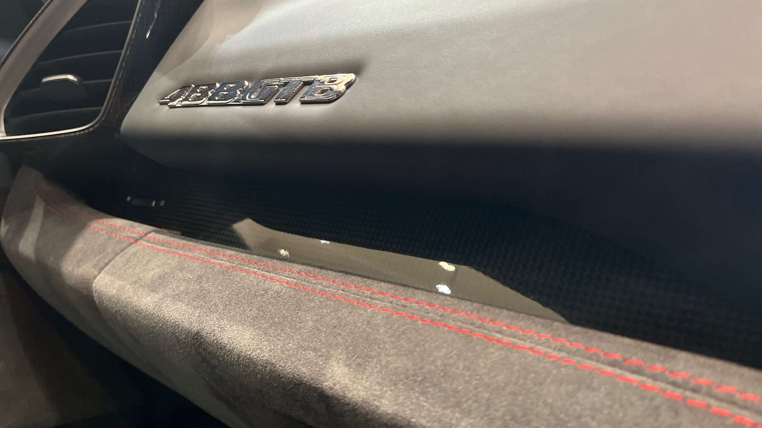 Used Ferrari 488 2017 for sale - 76842960: Photo 22